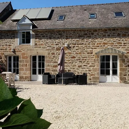Le Logis De Mordreuc Apartment Pleudihen-sur-Rance Exterior photo